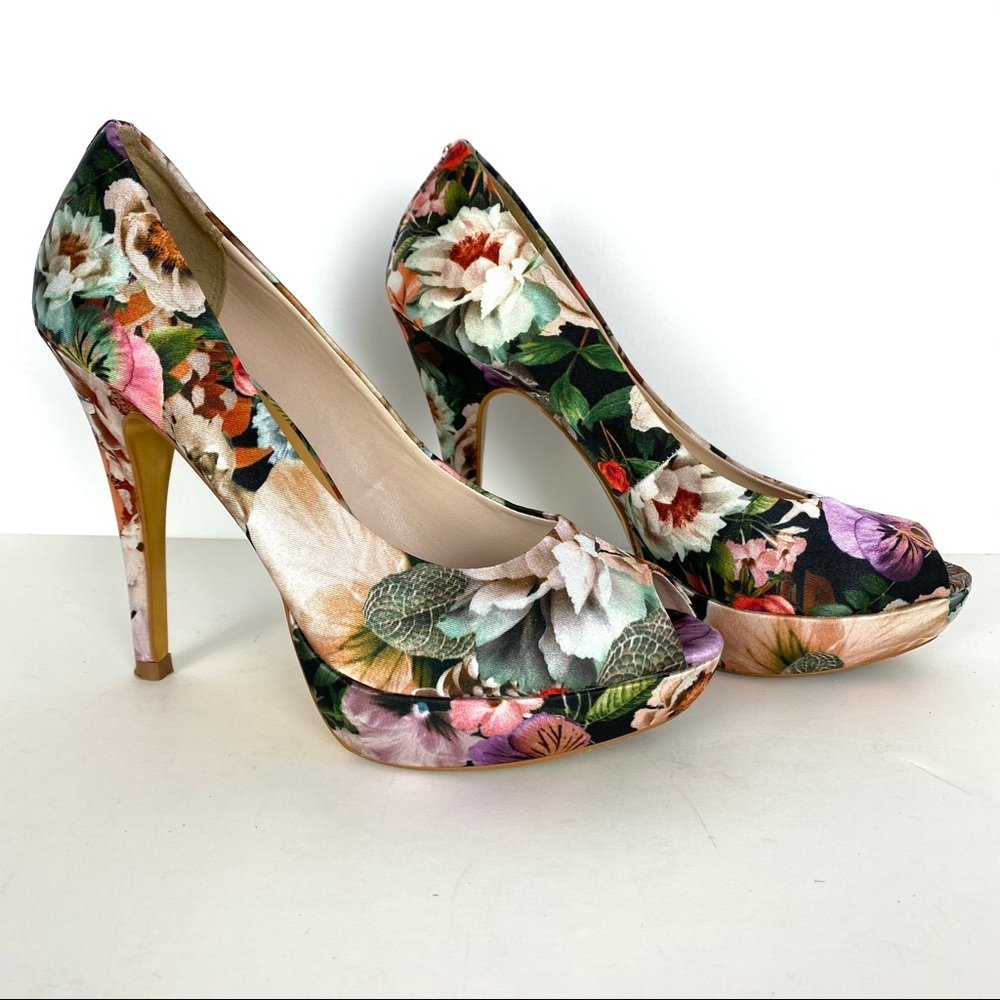 Ted Baker Svanad Green Satin Floral Leather Peep Toe Platform High Heel Pumps